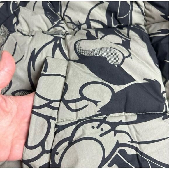 H&M x Warner Bros Ultra Oversized Puffer Coat Looney Tunes Sylvester Size XXL - Picture 15 of 15